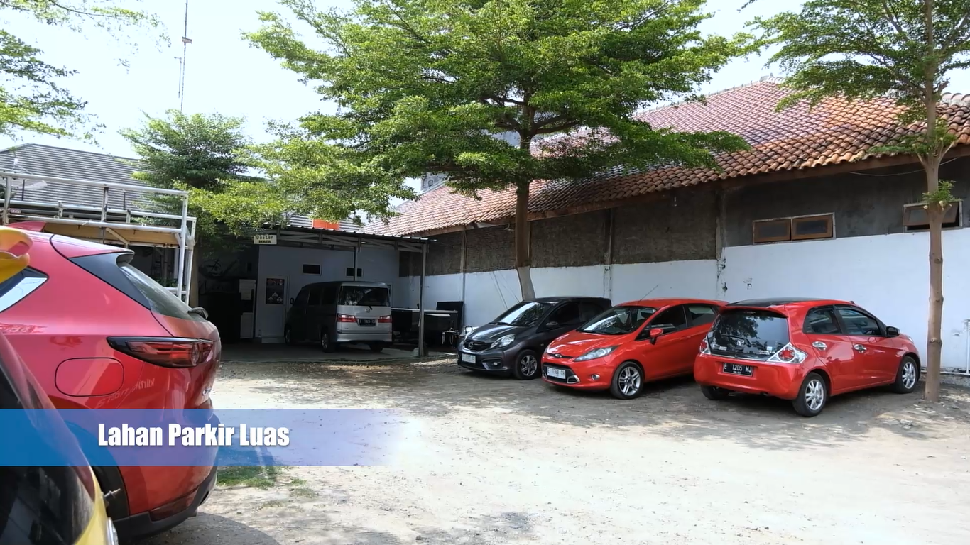 Area Parkir Luas